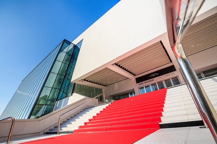 Le Palais des festivals et ses célèbres marches.