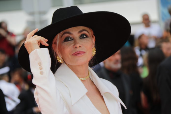 23_16_1434_Emmanuelle Béart