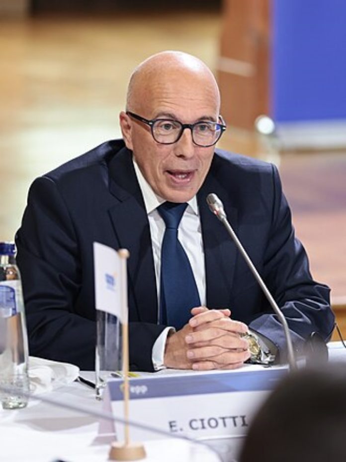 Éric_Ciotti,_EPP_Summit,_23_March,_Brussels_(52765298047)