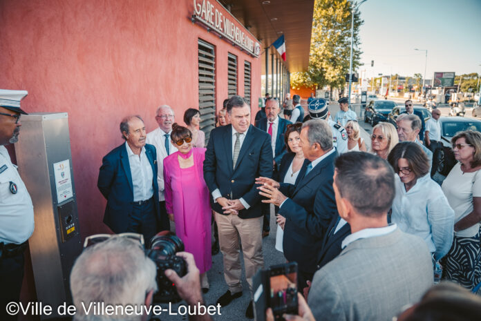 LV 34 Page 5 Photo 2 VISITE MINISTERIELLE DE LA GARE SNCF