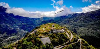 CÔTE D’AZUR – Entre mer et montagnes, Laurent Icardo fait parler les pierres et réveille l’Histoire azuréenne