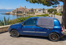 ANTIBES – Une mère et son fils contraints de dormir dans leur voiture : la solidarité s’organise face à l’urgence sociale